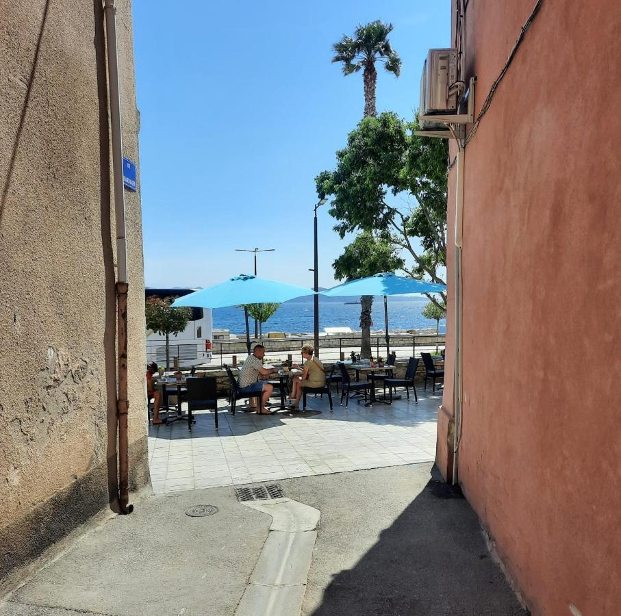 Renovated Fully Equipped Studio For 2 To 4 Pers Apartment La Ciotat Exterior photo